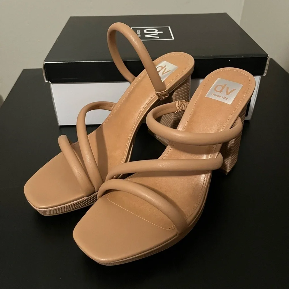 DV By Dolce Vita Pyro Platforms NWT